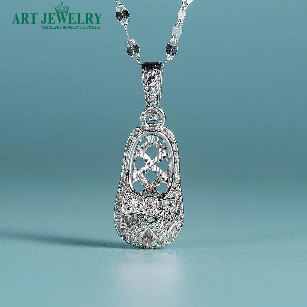 Mặt dây chuyền chiếc giày gắn nơ bạc 925 đính đá CZ