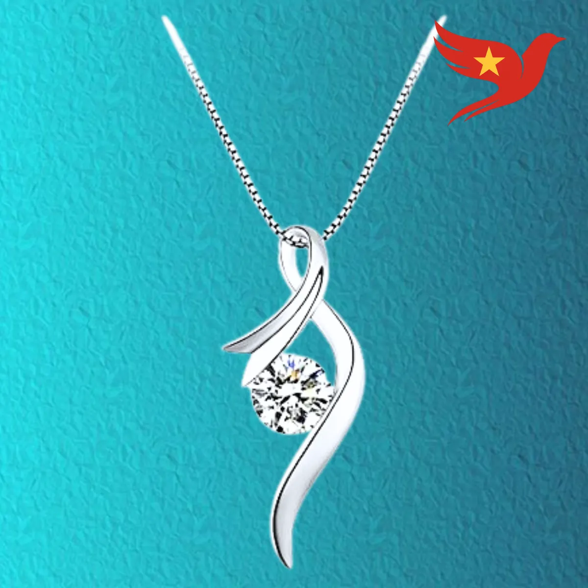 Dây chuyền có mặt nữ